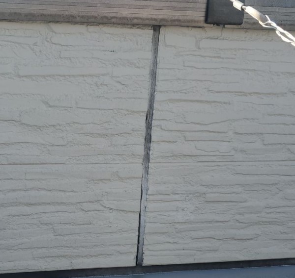 シーリング打ち替え前　劣化しているシーリング